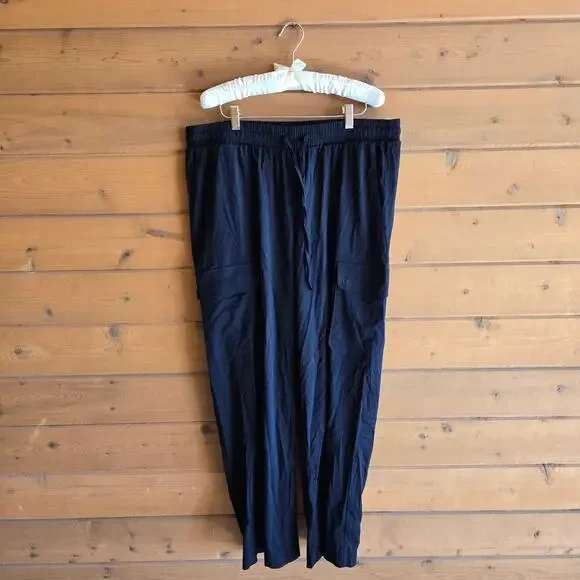 Torrid Cargo Pant Wide Leg Black Stretchy Waist Pocket 1R Flowy Bottom Gorpcore - Picture 2 of 6